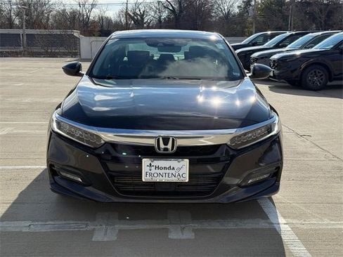 Used 2018 Honda Accord Touring image 9