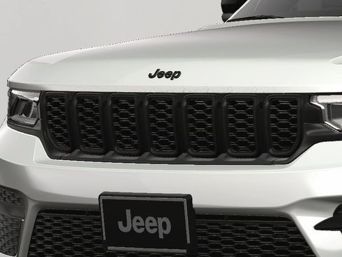 New 2025 Jeep Grand Cherokee Laredo image 14