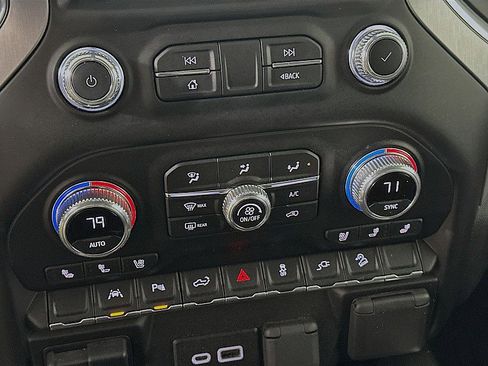 Used 2022 GMC Sierra 1500 SLT w/ SLT Premium Plus Package image 17