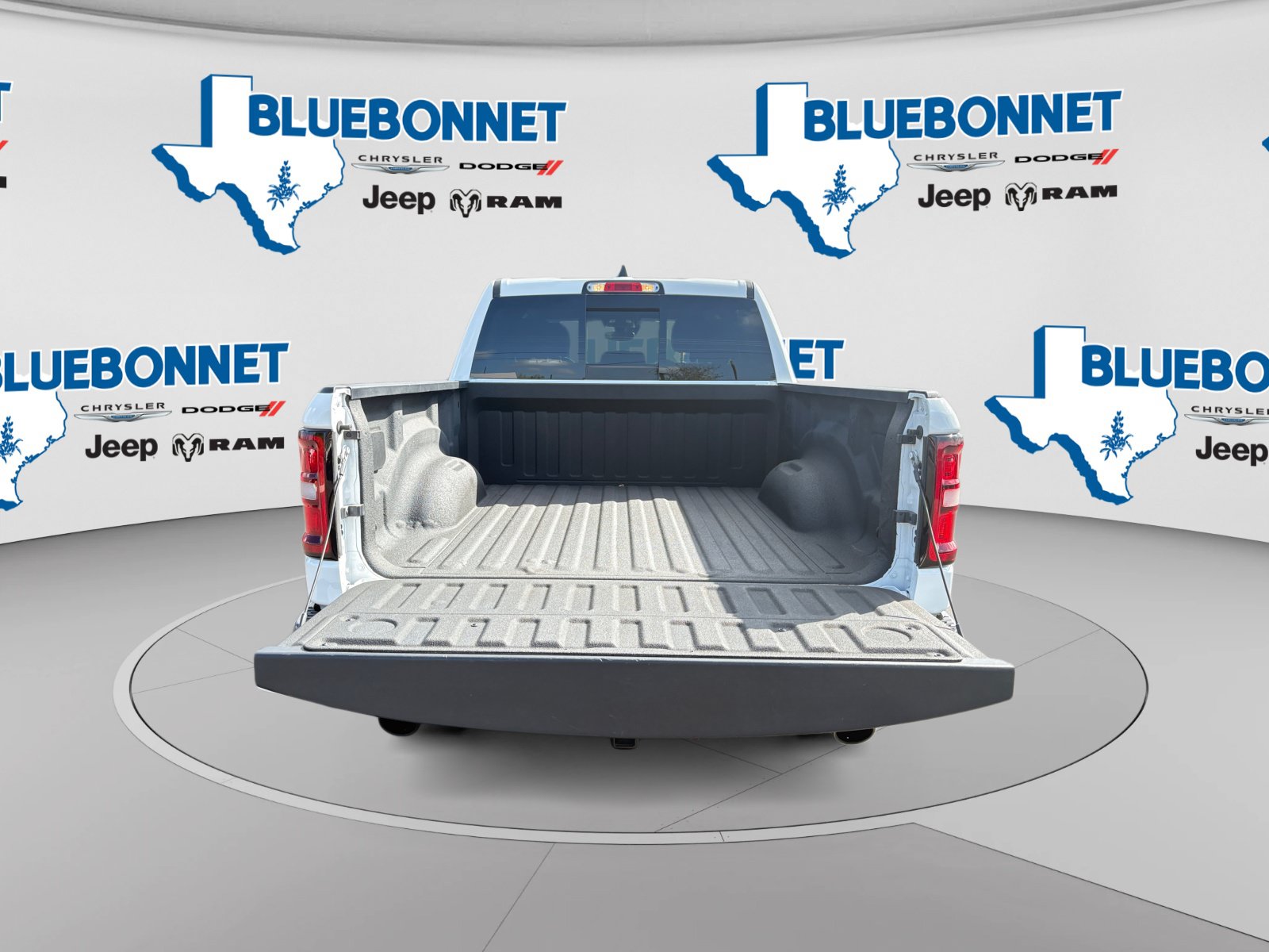 Used 2025 RAM 1500 Warlock AWD/4WD image 22