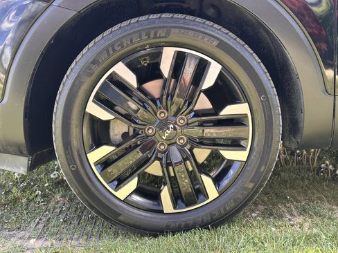 Used 2023 Kia Telluride SX Prestige image 14