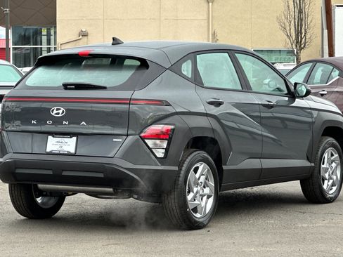 New 2026 Hyundai Kona SE image 4
