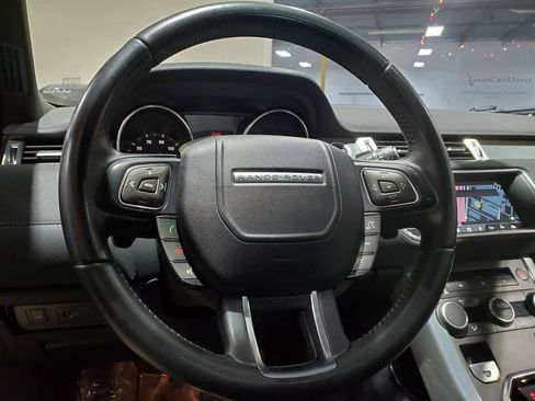 Used 2017 Land Rover Range Rover Evoque SE Premium image 26