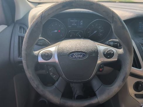Used 2014 Ford Focus SE FWD image 13