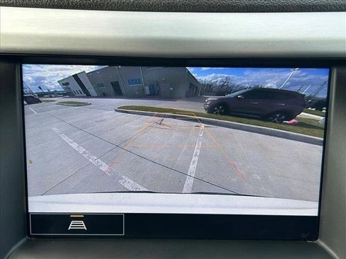 Used 2023 GMC Acadia SLT image 14