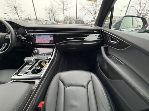 Used 2025 Audi Q7 3.0T Premium Plus image 21