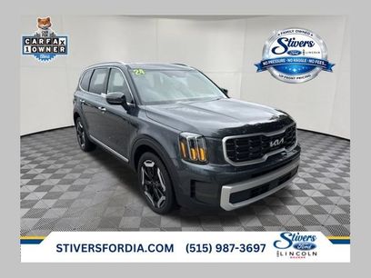 Used 2024 Kia Telluride S w/ S Sunroof Package