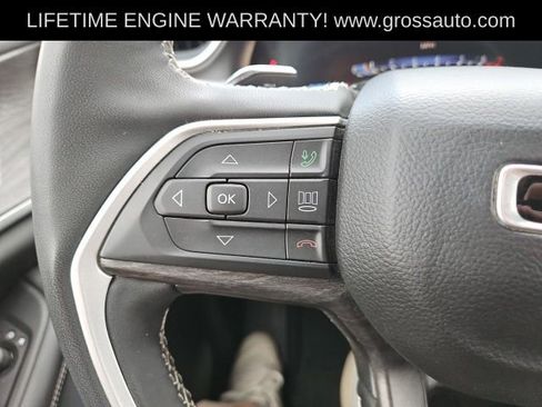 Used 2023 Jeep Grand Cherokee Limited w/ Luxury Tech Group II AWD/4WD image 16