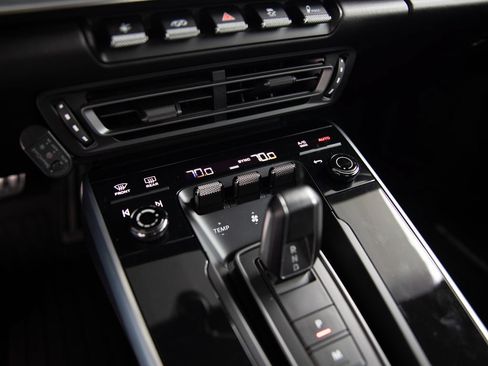 Certified 2022 Porsche 911 Turbo AWD/4WD image 17