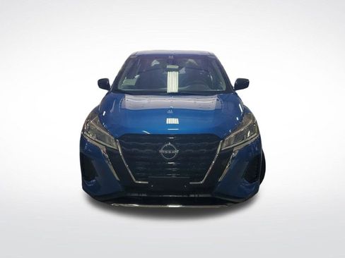 New 2025 Nissan Kicks Play S image 9