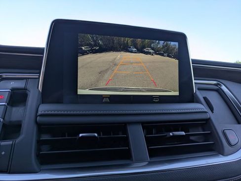 Used 2024 Chevrolet Suburban Premier image 26