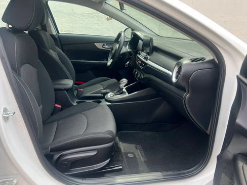 Used 2022 Kia Forte LXS FWD image 30