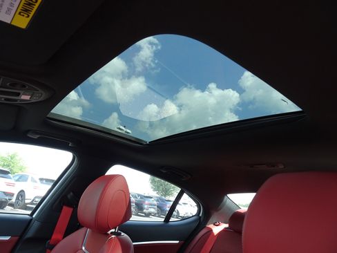 New 2025 Genesis G70 2.5T w/ Sport Prestige Package image 9