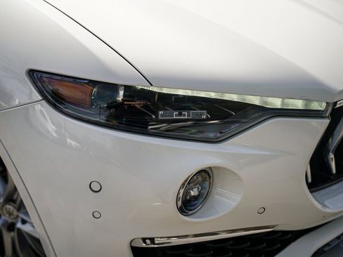 Used 2021 Maserati Levante S GranLusso image 6