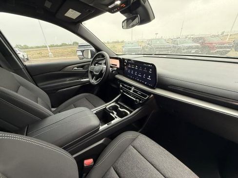 Used 2026 Chevrolet Traverse LT w/ Midnight/Sport Edition FWD image 27