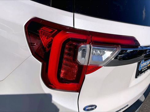 Used 2021 GMC Acadia SLT image 28