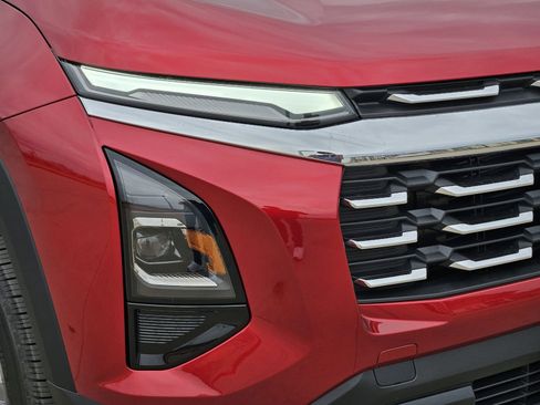 New 2026 Chevrolet Equinox LT FWD image 10