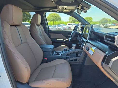 New 2026 Toyota 4Runner Limited AWD/4WD image 10