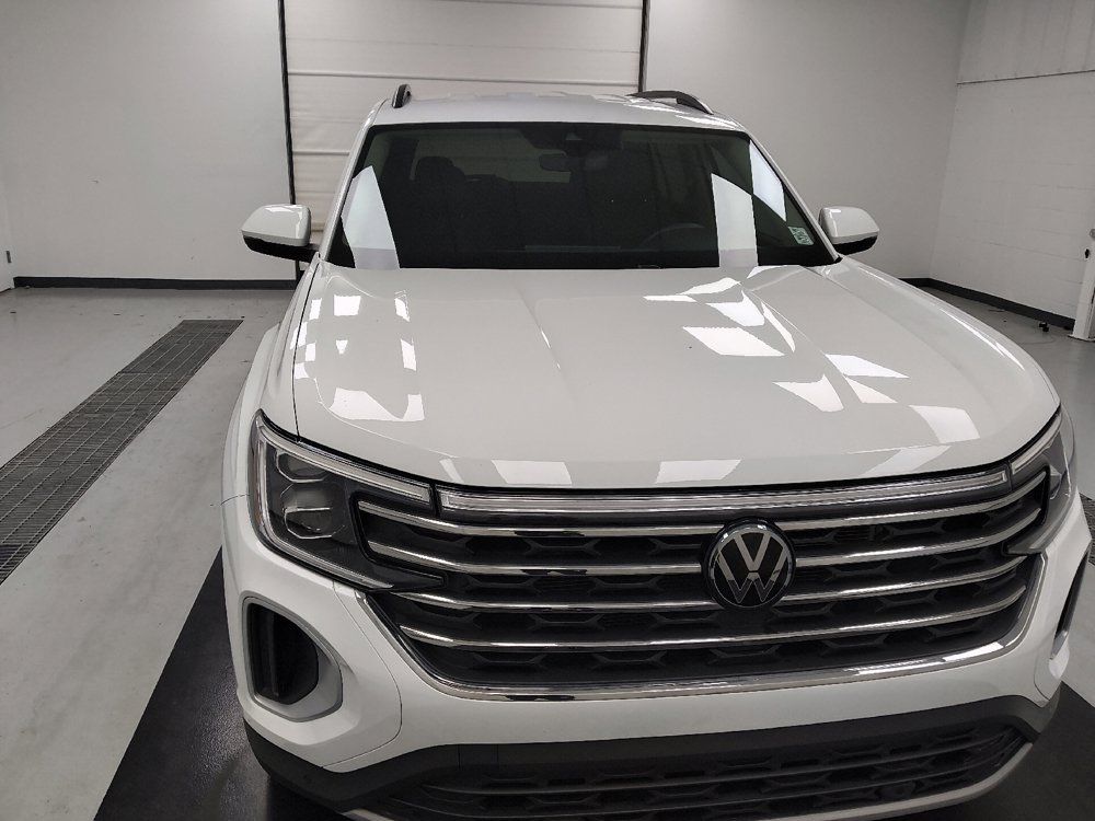 Used 2024 Volkswagen Atlas SE AWD/4WD image 14