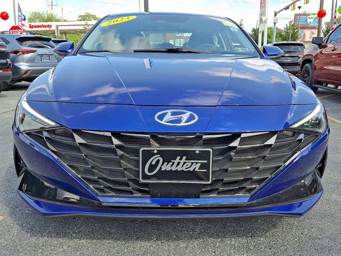 Used 2023 Hyundai Elantra Limited image 7