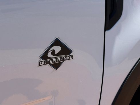 Used 2025 Ford Bronco Sport Outer Banks w/ Outer Banks Tech Package+ AWD/4WD image 8