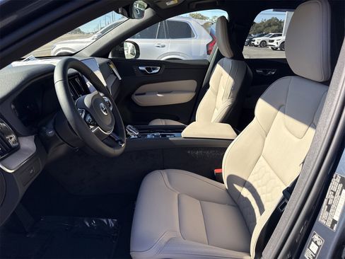New 2026 Volvo XC60 B5 Plus w/ Protection Package Premier image 10