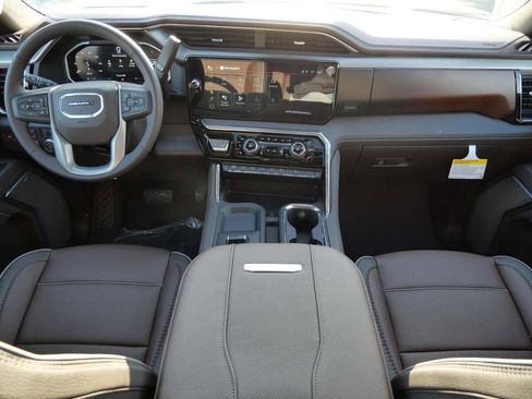 New 2026 GMC Sierra 2500 Denali w/ Denali Reserve Package image 5