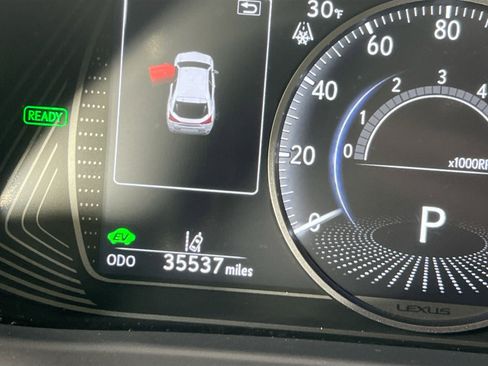 Used 2023 Lexus UX 250h image 12