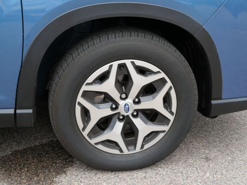 Certified 2022 Subaru Forester Premium w/ Popular Package #1 AWD/4WD image 15