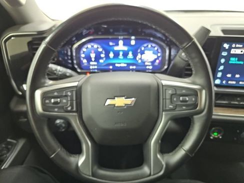 Used 2023 Chevrolet Silverado 1500 LT AWD/4WD image 4