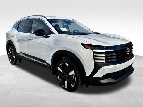 New 2026 Nissan Kicks SR image 3