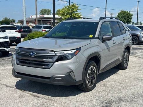 Used 2026 Subaru Forester Premium AWD/4WD image 3