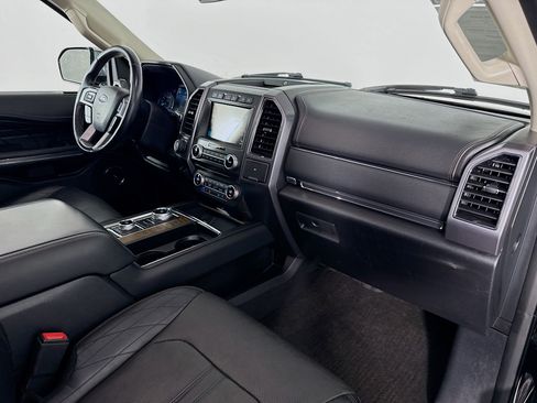 Used 2018 Ford Expedition Max Platinum AWD/4WD image 30