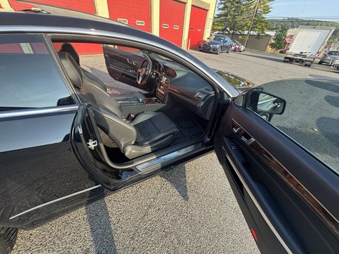 Used 2014 Mercedes-Benz E 350 4MATIC Coupe image 16