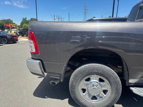 Used 2024 RAM 3500 Tradesman w/ Chrome Appearance Group AWD/4WD image 10