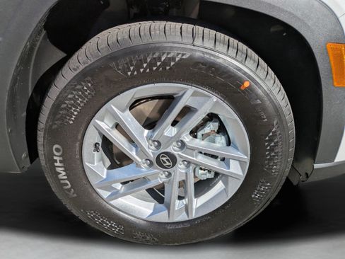 New 2026 Hyundai Tucson SE image 14