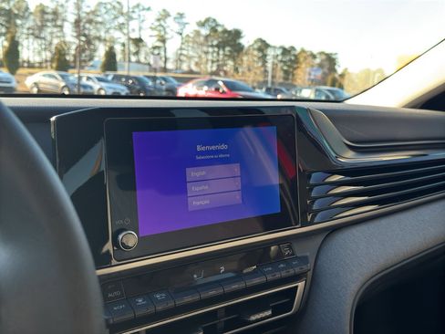 Used 2025 Toyota Camry LE w/ Convenience Package image 23