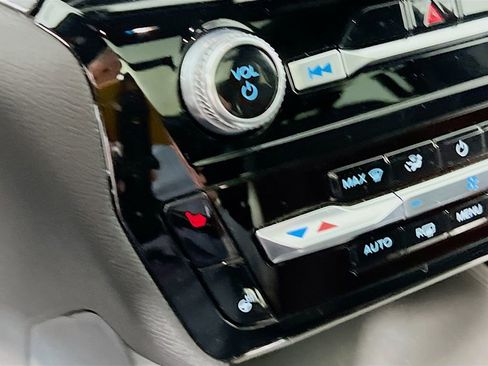 Used 2023 Ford Explorer ST-Line w/ Class IV Trailer Tow Package image 19