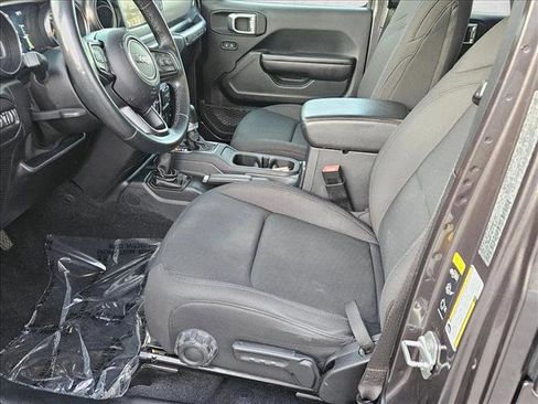 Used 2021 Jeep Wrangler Unlimited Sport image 15