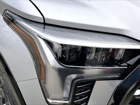 New 2026 Toyota Tundra Platinum AWD/4WD image 13