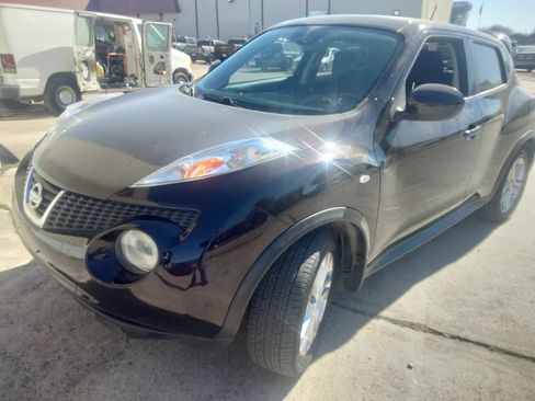 Used 2014 Nissan Juke SV w/ Navigation Package image 1