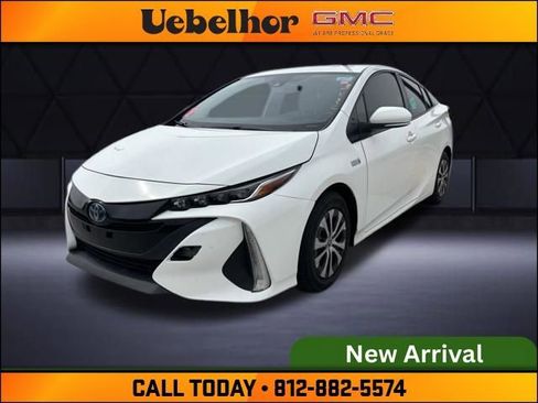 Used 2021 Toyota Prius Prime LE image 1