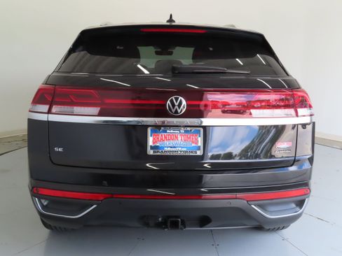 New 2025 Volkswagen Atlas Cross Sport SE image 5