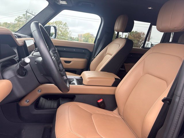 Used 2025 Land Rover Defender 130 X AWD/4WD image 3
