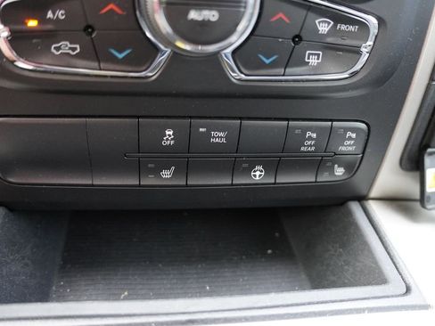 Certified 2017 RAM 1500 Big Horn AWD/4WD image 6