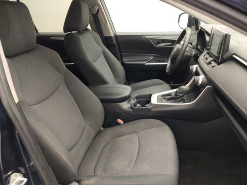 Used 2020 Toyota RAV4 XLE FWD image 21