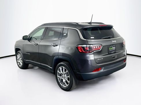 Used 2022 Jeep Compass Latitude AWD/4WD image 5