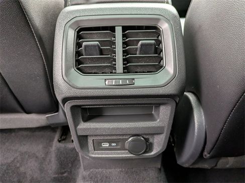 Used 2021 Volkswagen Tiguan SEL image 25