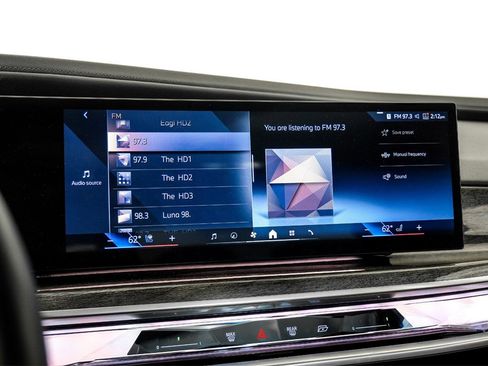 Used 2023 BMW 760i xDrive w/ Executive Package image 31