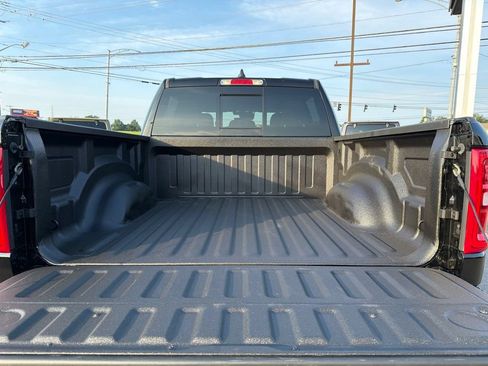 Used 2025 RAM 1500 Big Horn AWD/4WD image 10
